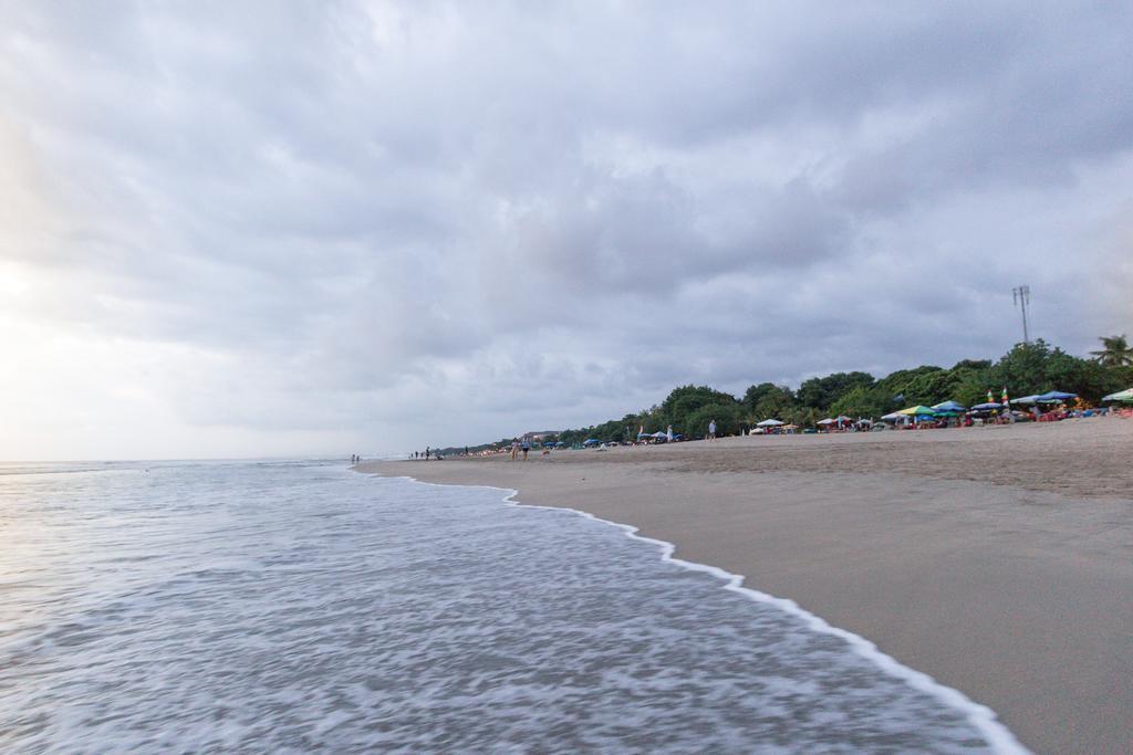 Puri Raja Hotel Legian Eksteriør bilde
